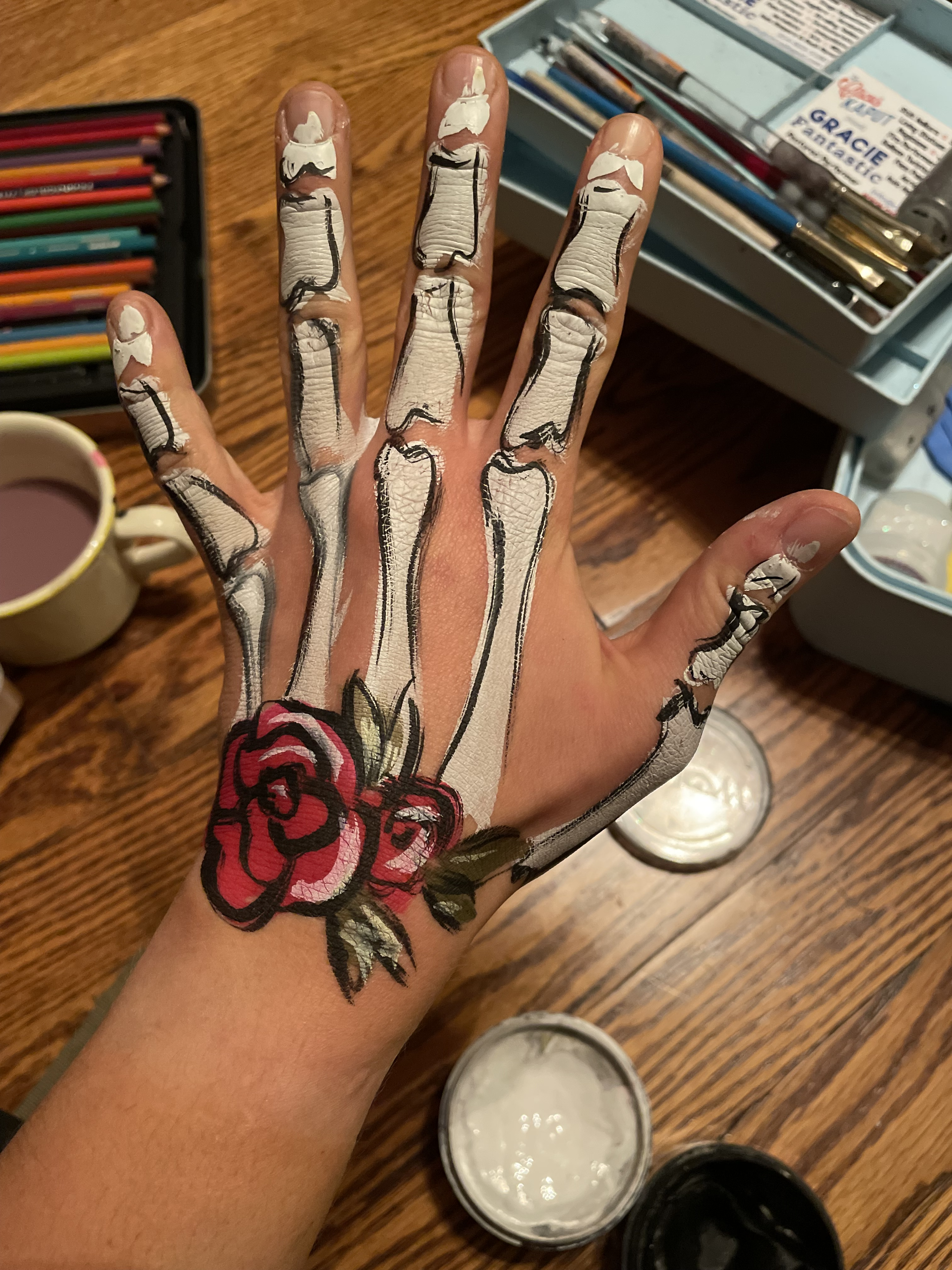 Día de los Muertos hand painting